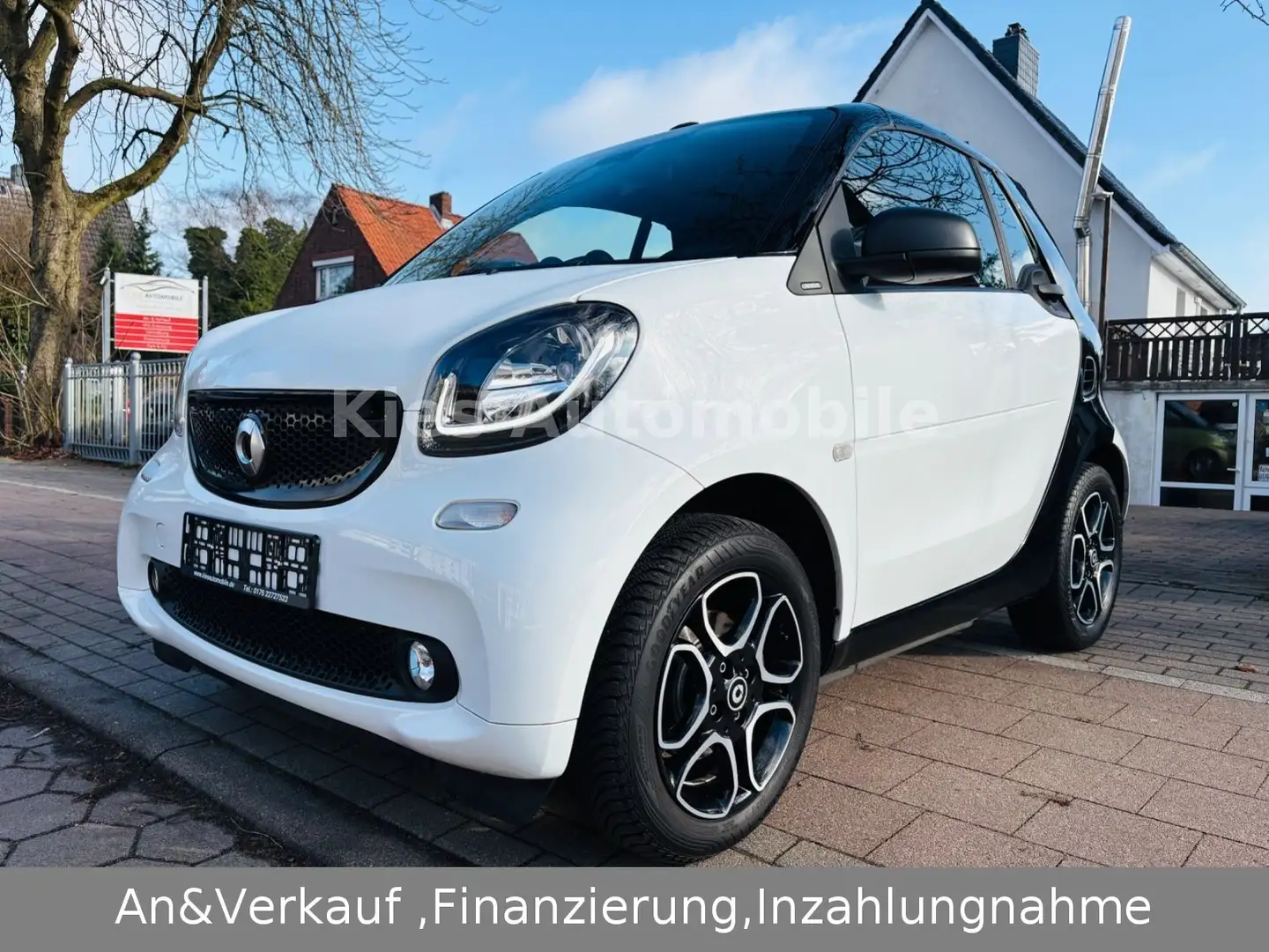 smart forTwo Cabrio Passion 90Ps NAVI/SITZH/KAMERA/ALU Schwarz - 2