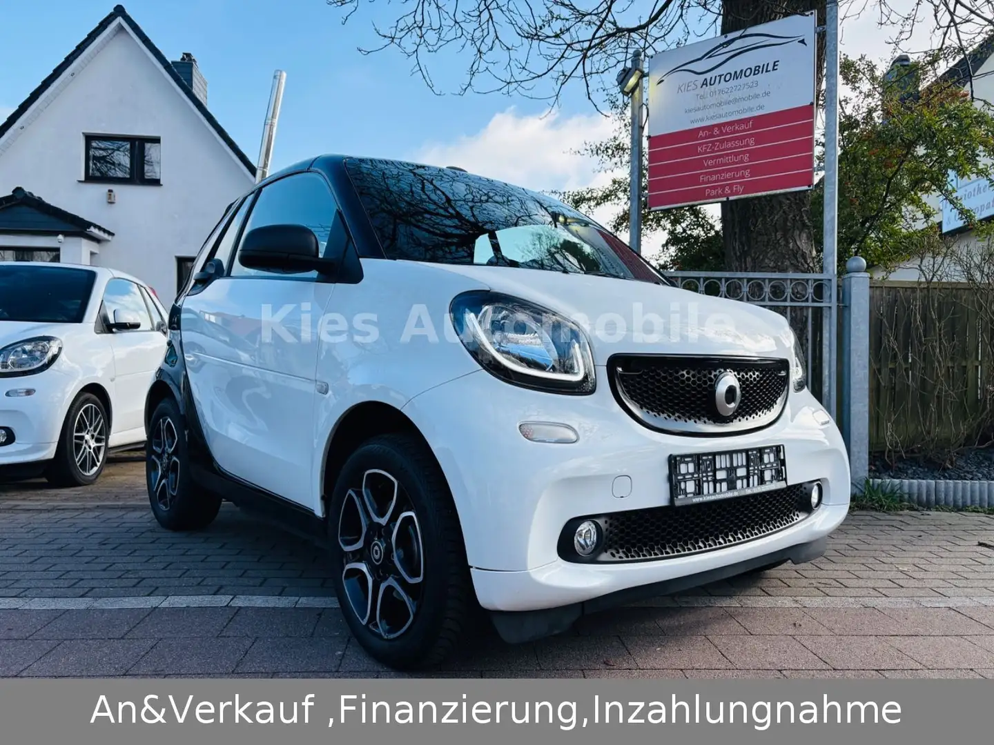 smart forTwo Cabrio Passion 90Ps NAVI/SITZH/KAMERA/ALU Schwarz - 1