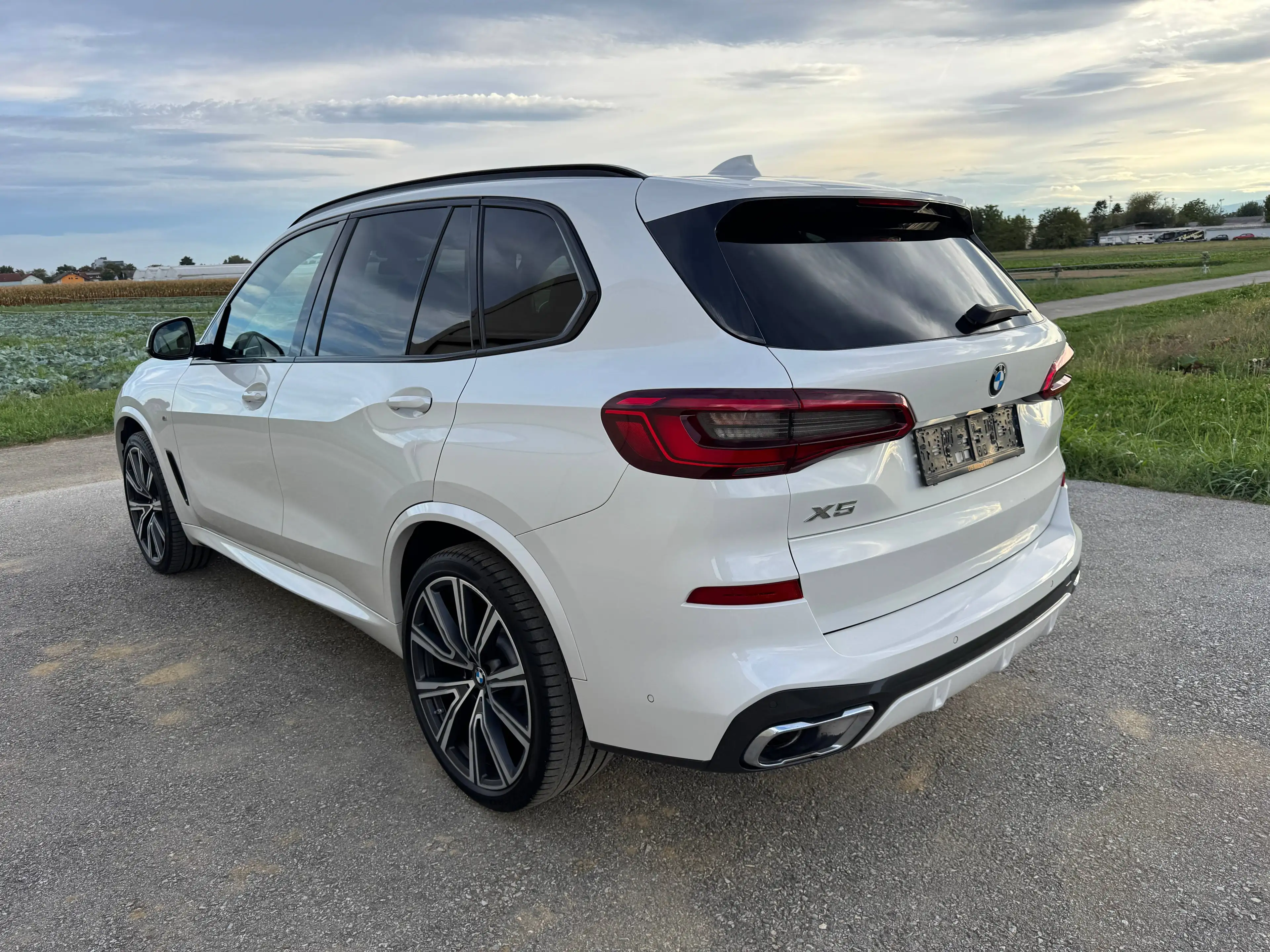 BMW X5 X5 xDrive30d Aut. *M Sport; PANO; IAL; Luft; AHK uvm.* — photo 6