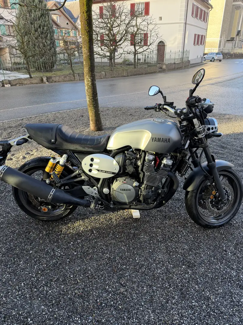 Yamaha XJR 1300 Gris - 1