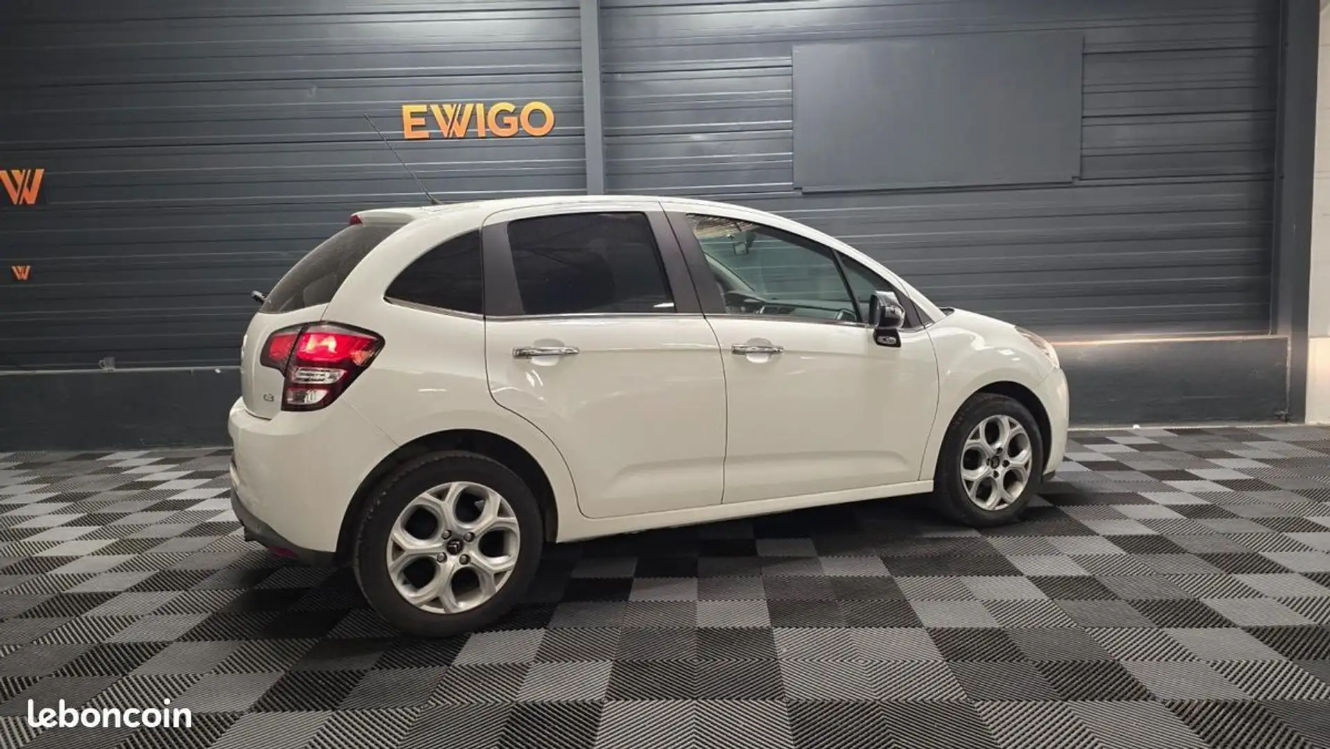 Citroen C3 Citroën GENERATION-II 1.2 PURETECH 80 ATTRACTION Blanc - 2