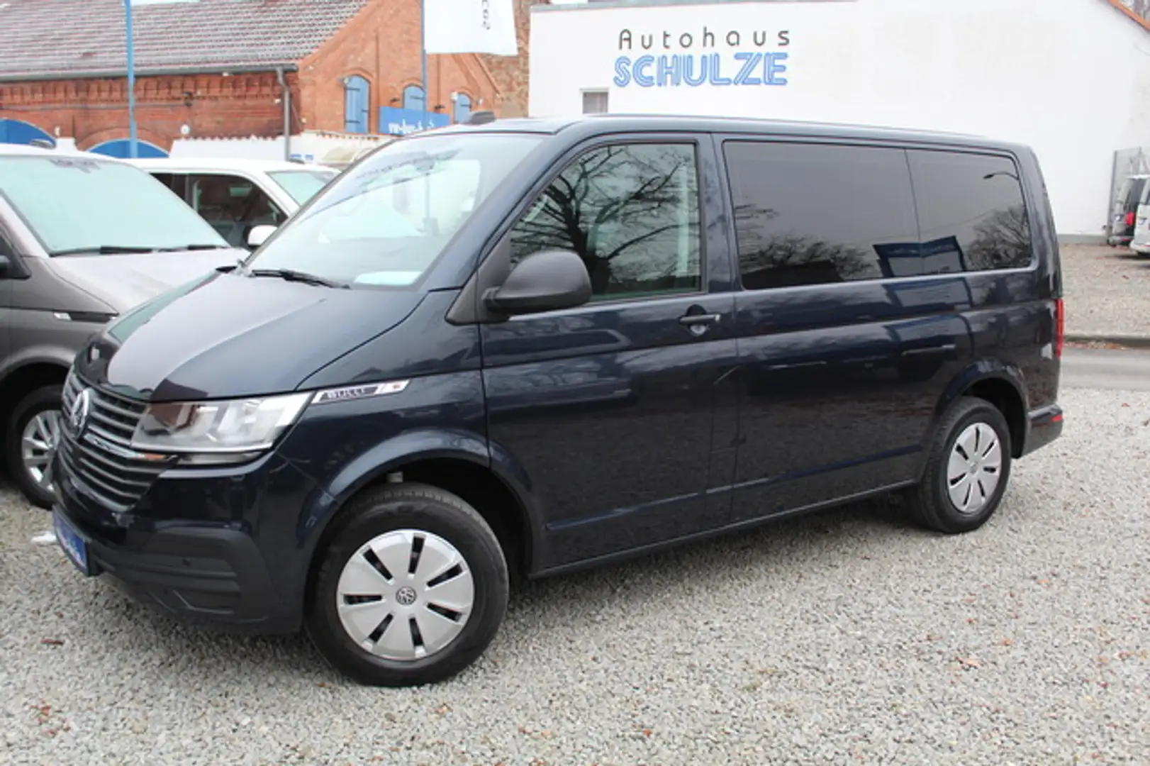 Volkswagen T6.1 Multivan 150PS DSG Navi AHK Kamera 7-Sitzer Bleu - 1