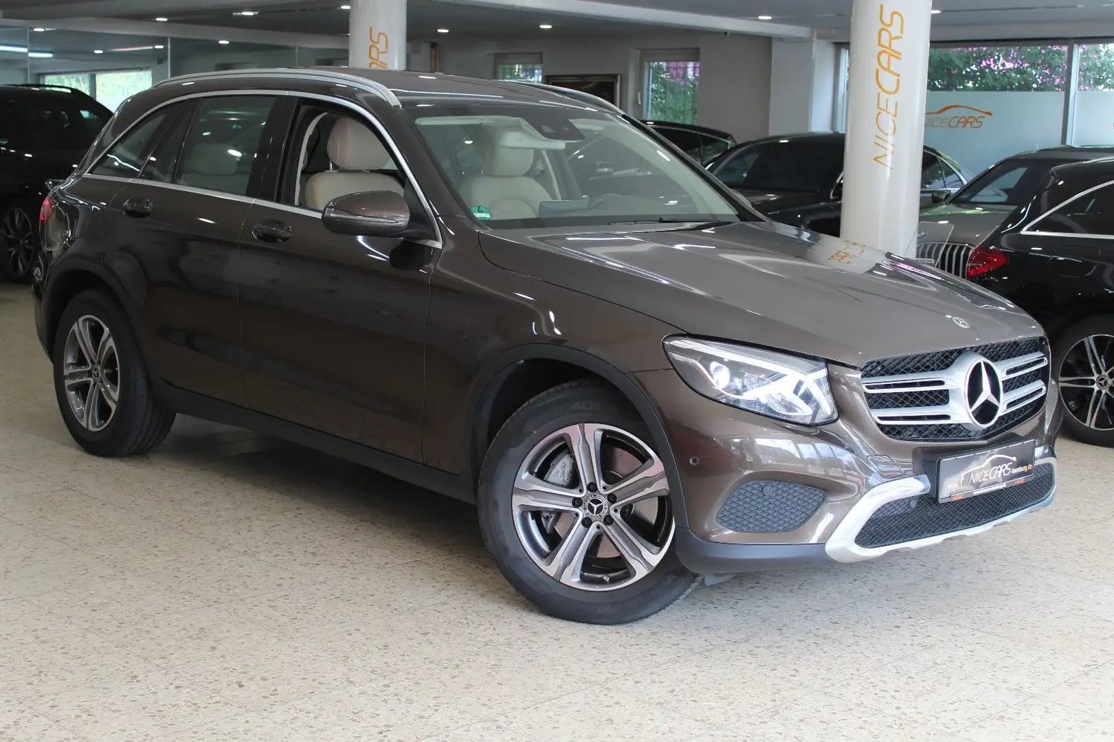 Mercedes-Benz GLC 250 "4Matic"Panorama"LederBeige"Comand"1Hand" Braun - 1