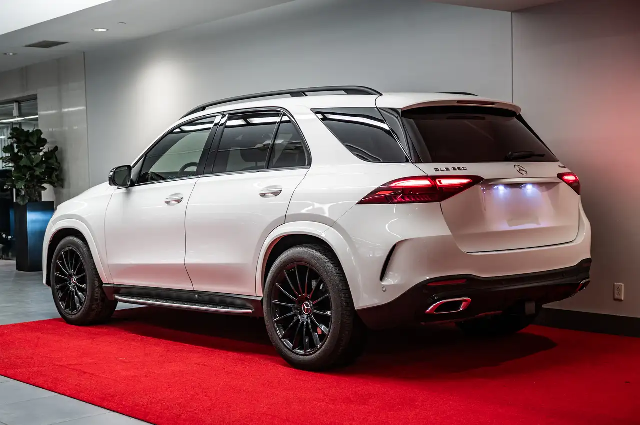 Mercedes-Benz GLE photo Mercedes-Benz GLE