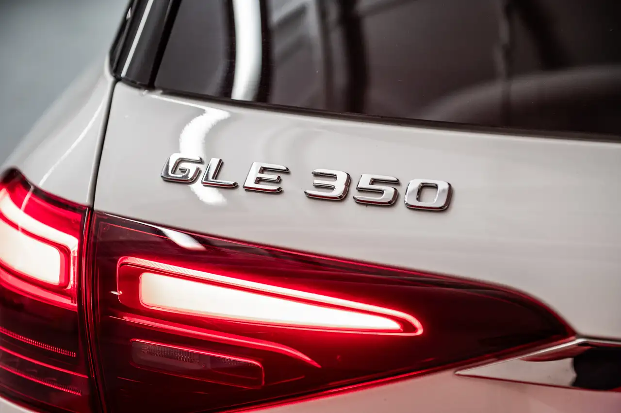 Mercedes-Benz GLE photo Mercedes-Benz GLE