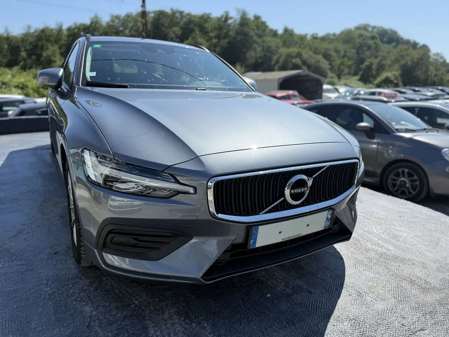 Volvo V60 D3 150CH ADBLUE BUSINESS EXECUTIVE Gris - 1
