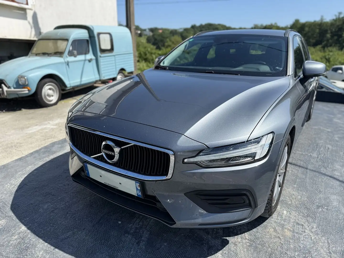 Volvo V60 D3 150CH ADBLUE BUSINESS EXECUTIVE Gris - 2