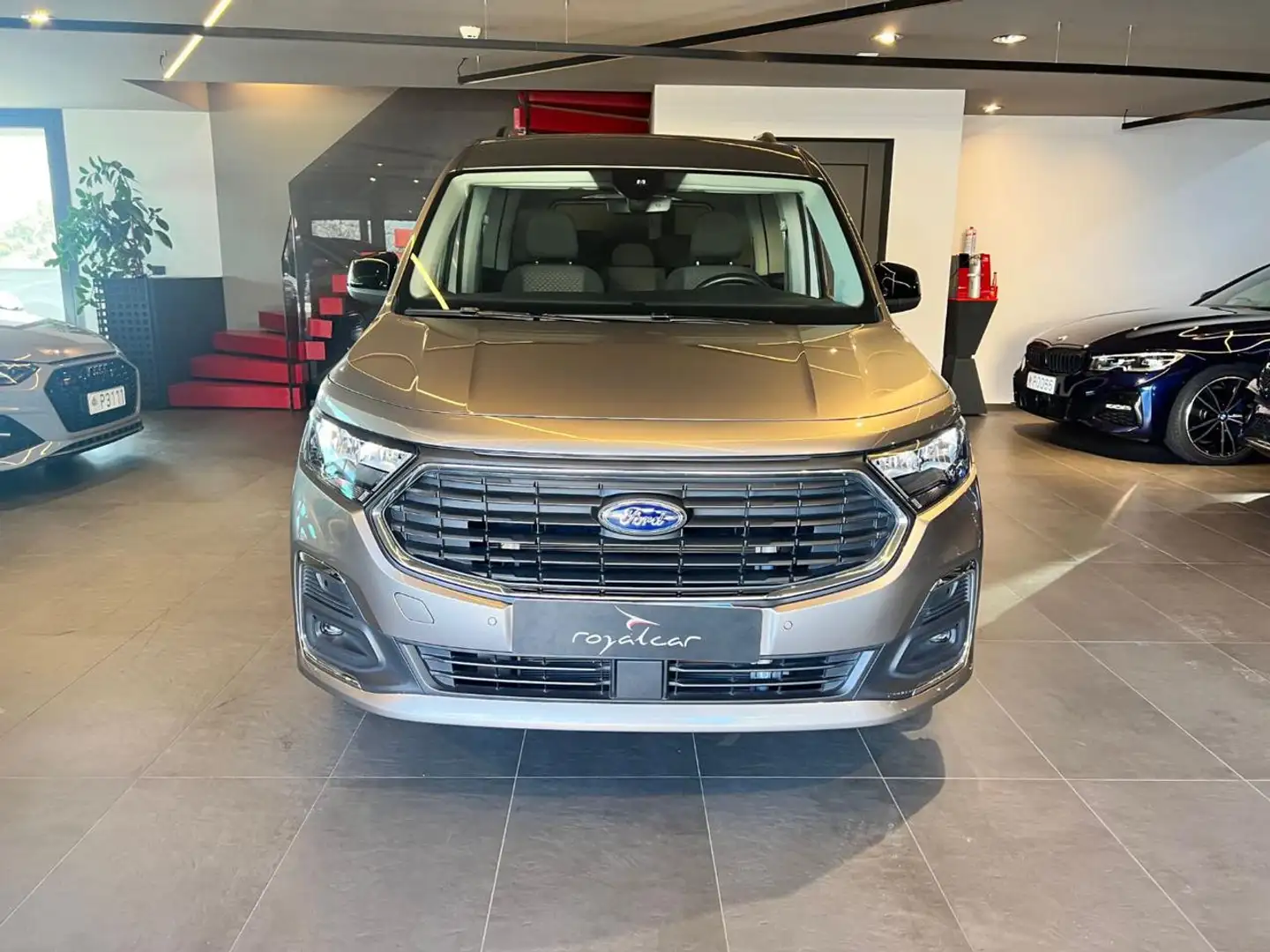 Ford Tourneo Connect Grand Tourneo Connect 7P 2.0 EcoB 122 CV AWD Titan Grigio - 2