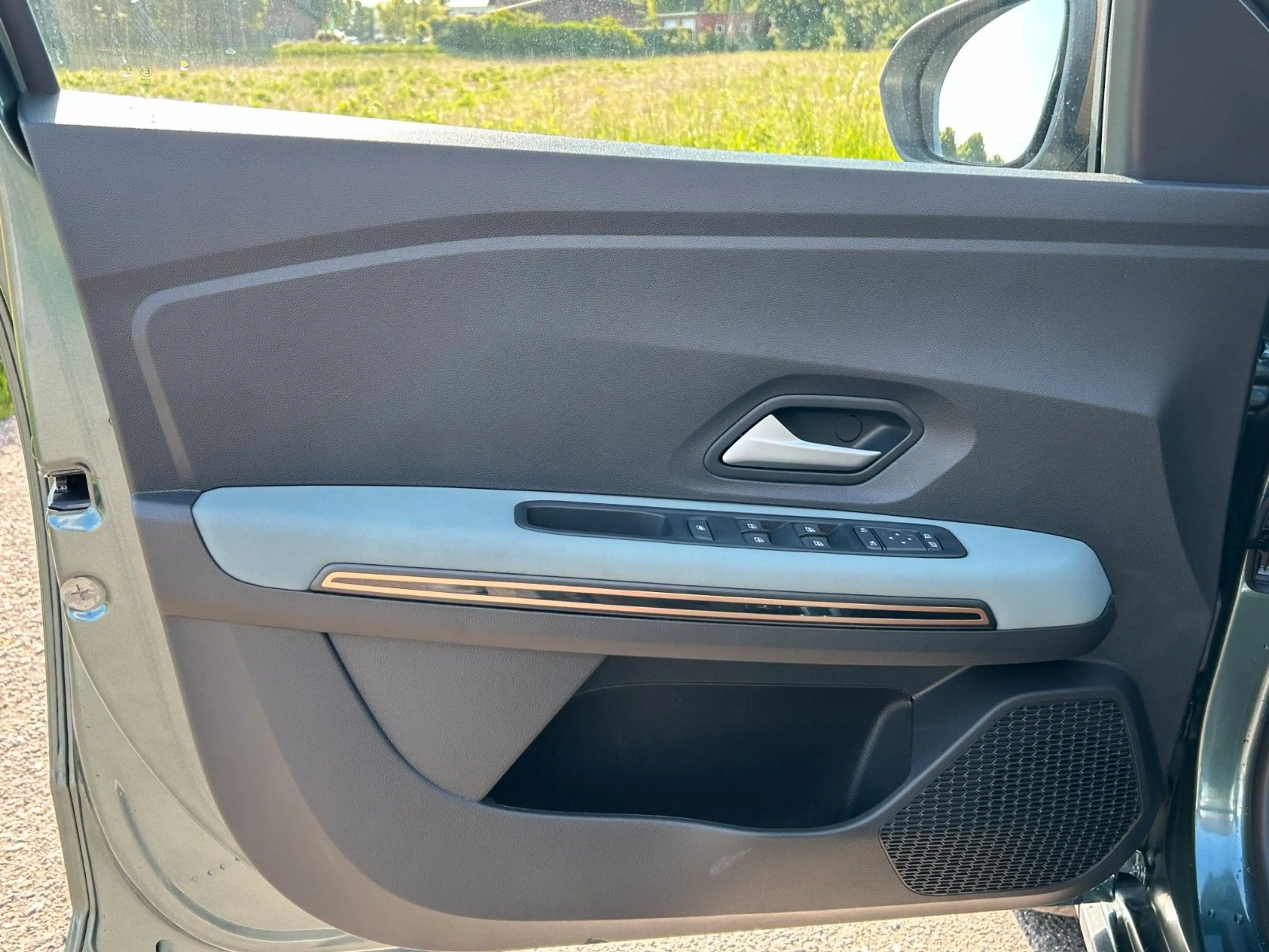 Dacia Jogger Extreme hybrid 155 7-Sitz. Winter/Driving — photo 12