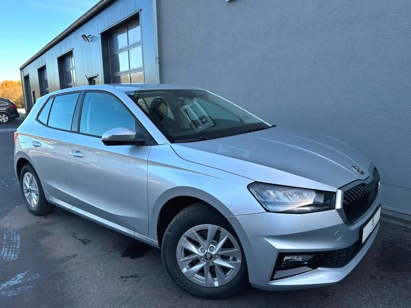 Skoda Fabia Selection DSG SitzheizungSmart link 5 Jahr Silber - 1