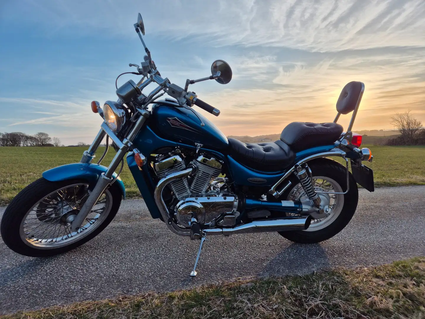 Suzuki VS 600 Intruder Kék - 1
