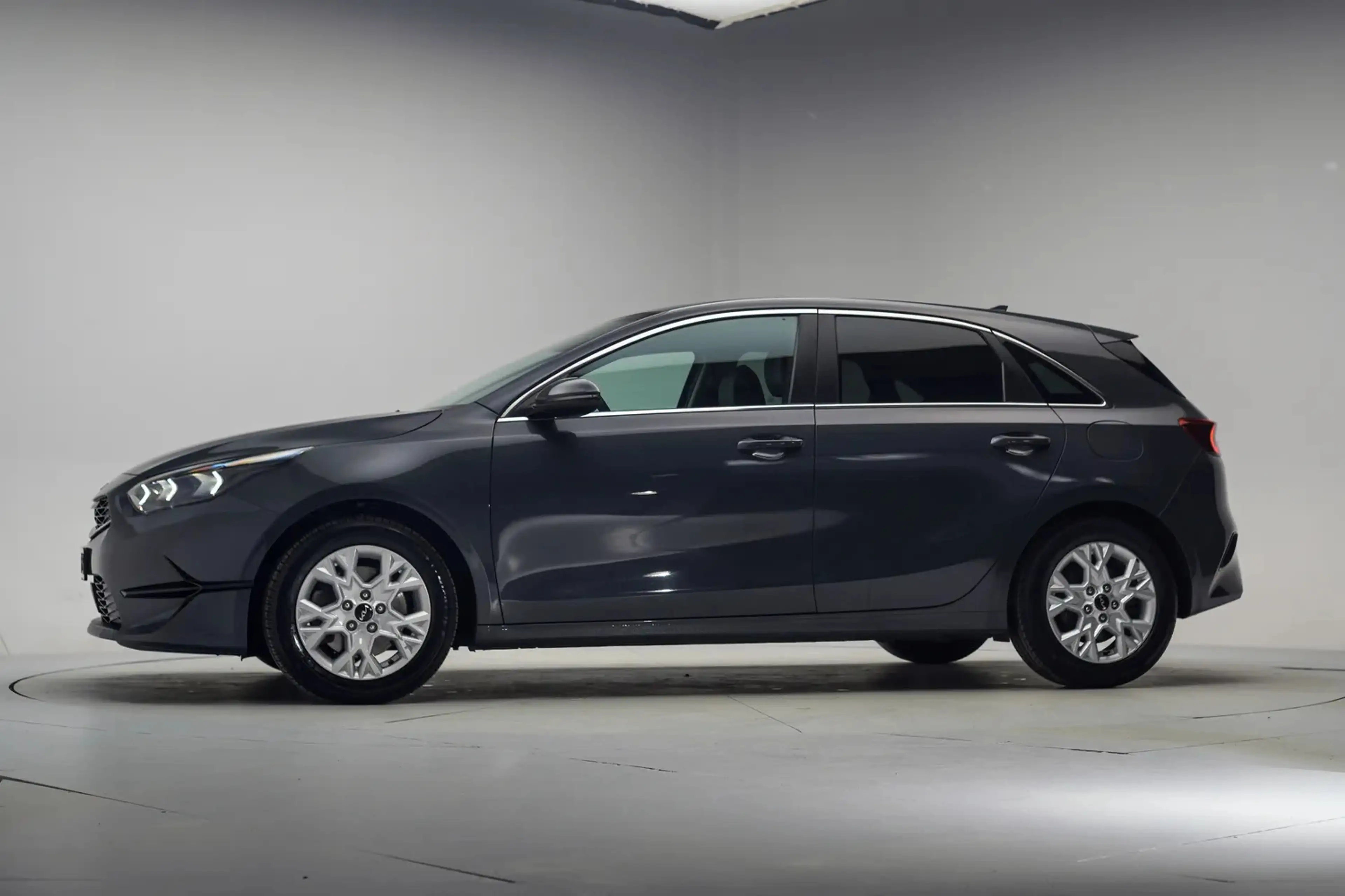 Kia Ceed / cee'd 1.5 T-GDi 160pk DynamicPlusLine [ LED Navi Camera — photo 2