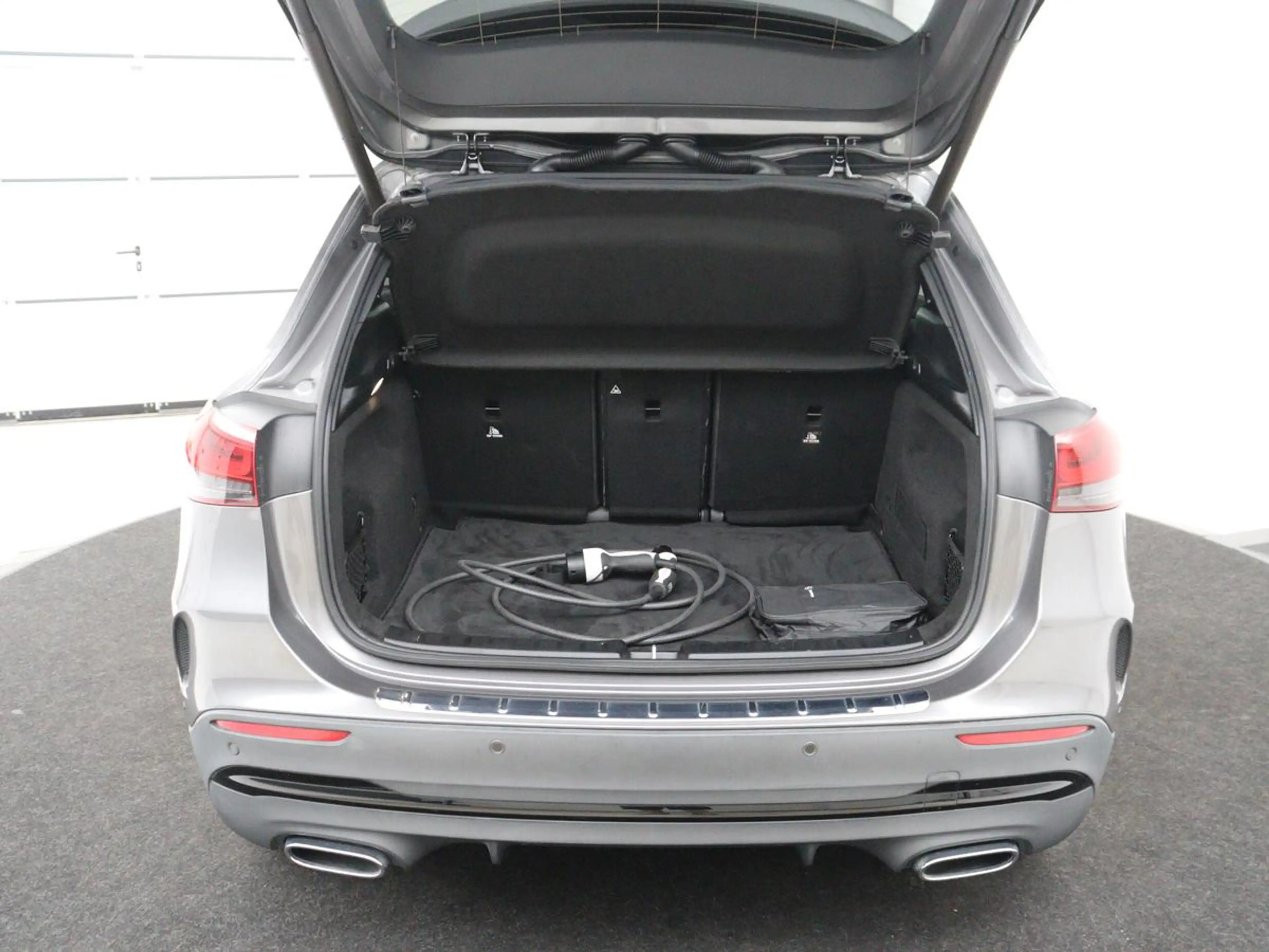 Mercedes-Benz GLA 250 e Business Solution AMG Limited | SOH 95,2% | Lede — photo 27