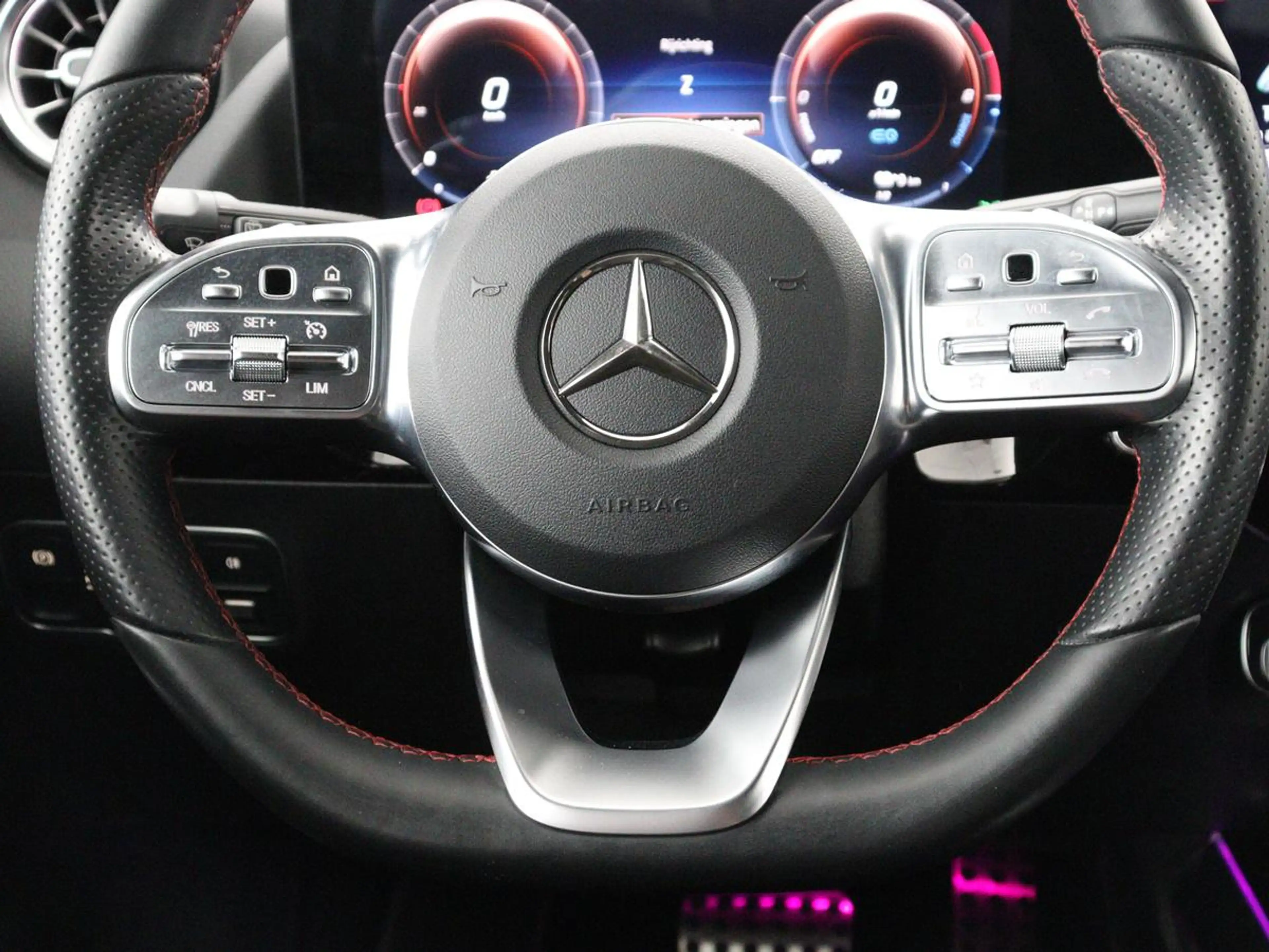 Mercedes-Benz GLA 250 e Business Solution AMG Limited | SOH 95,2% | Lede — photo 8