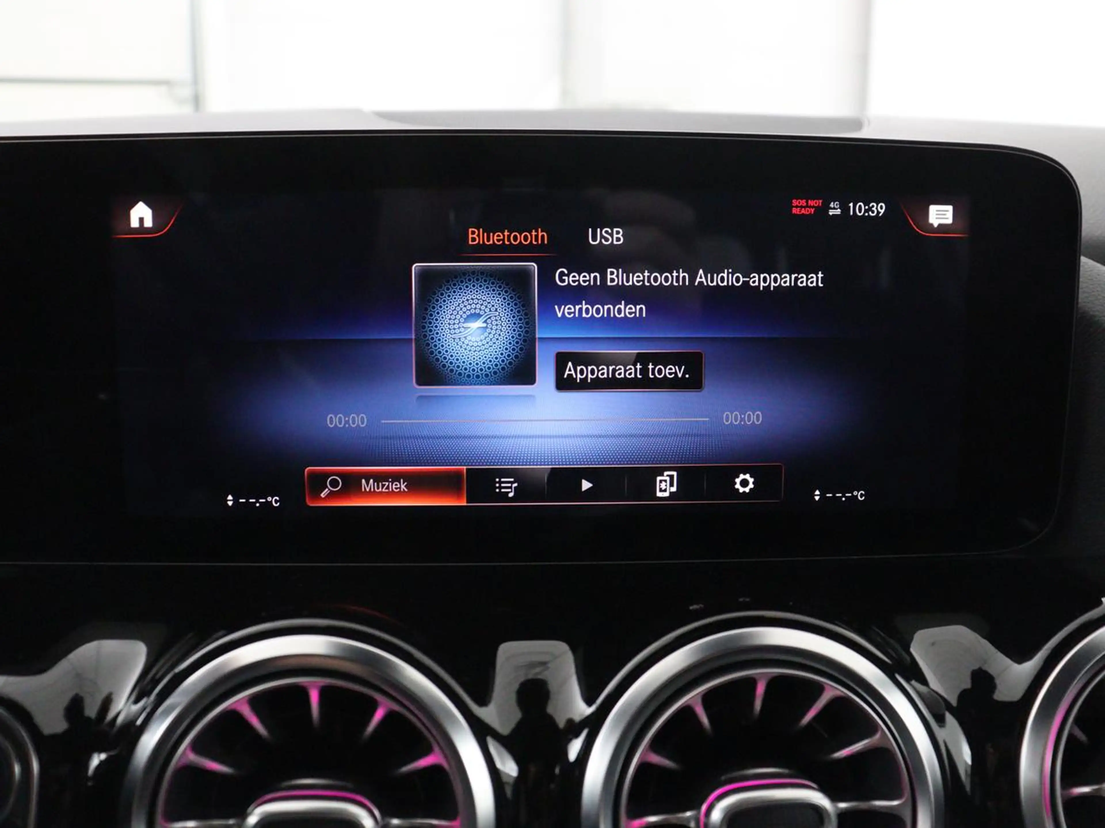 Mercedes-Benz GLA 250 e Business Solution AMG Limited | SOH 95,2% | Lede — photo 12