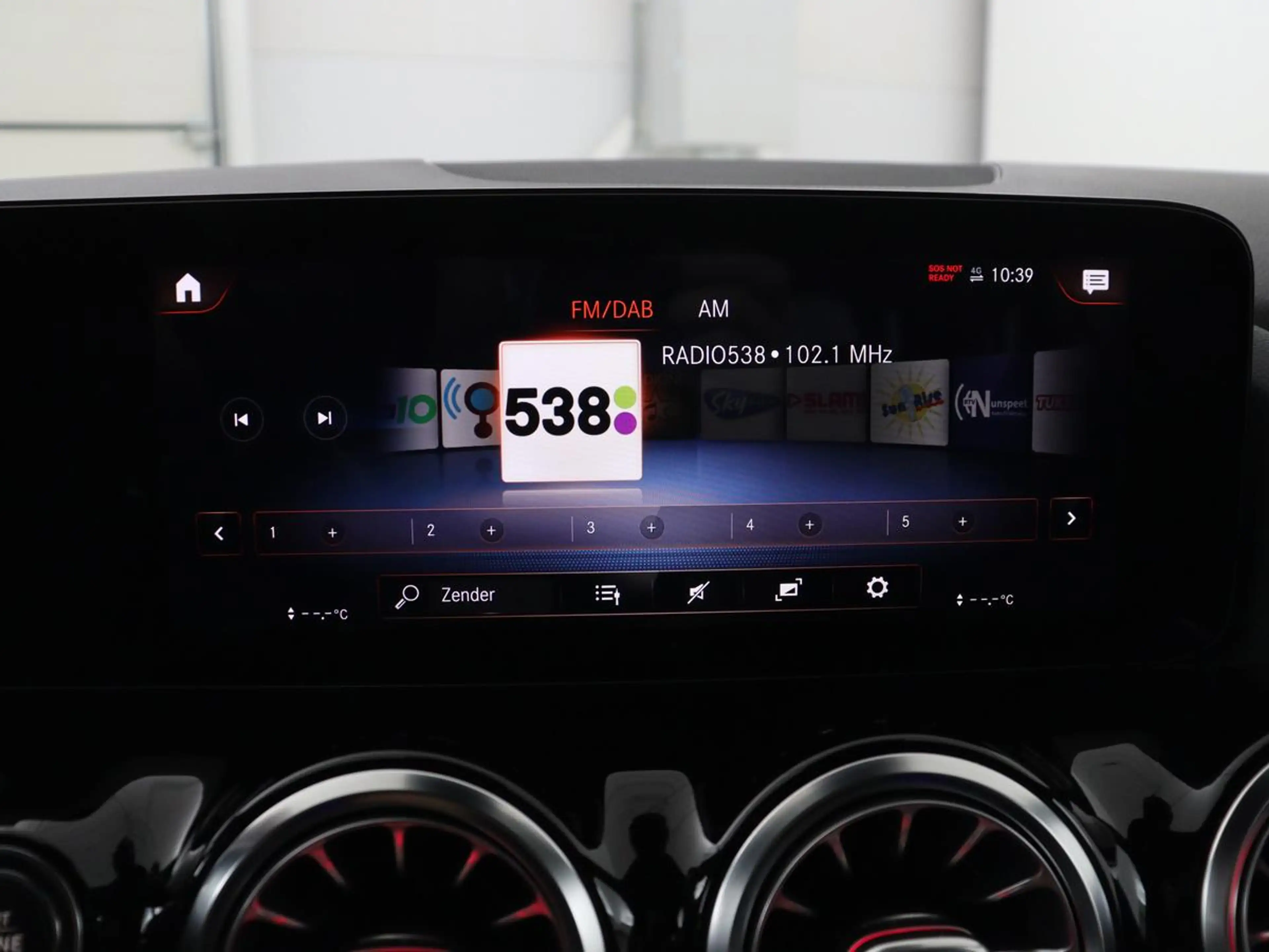 Mercedes-Benz GLA 250 e Business Solution AMG Limited | SOH 95,2% | Lede — photo 11