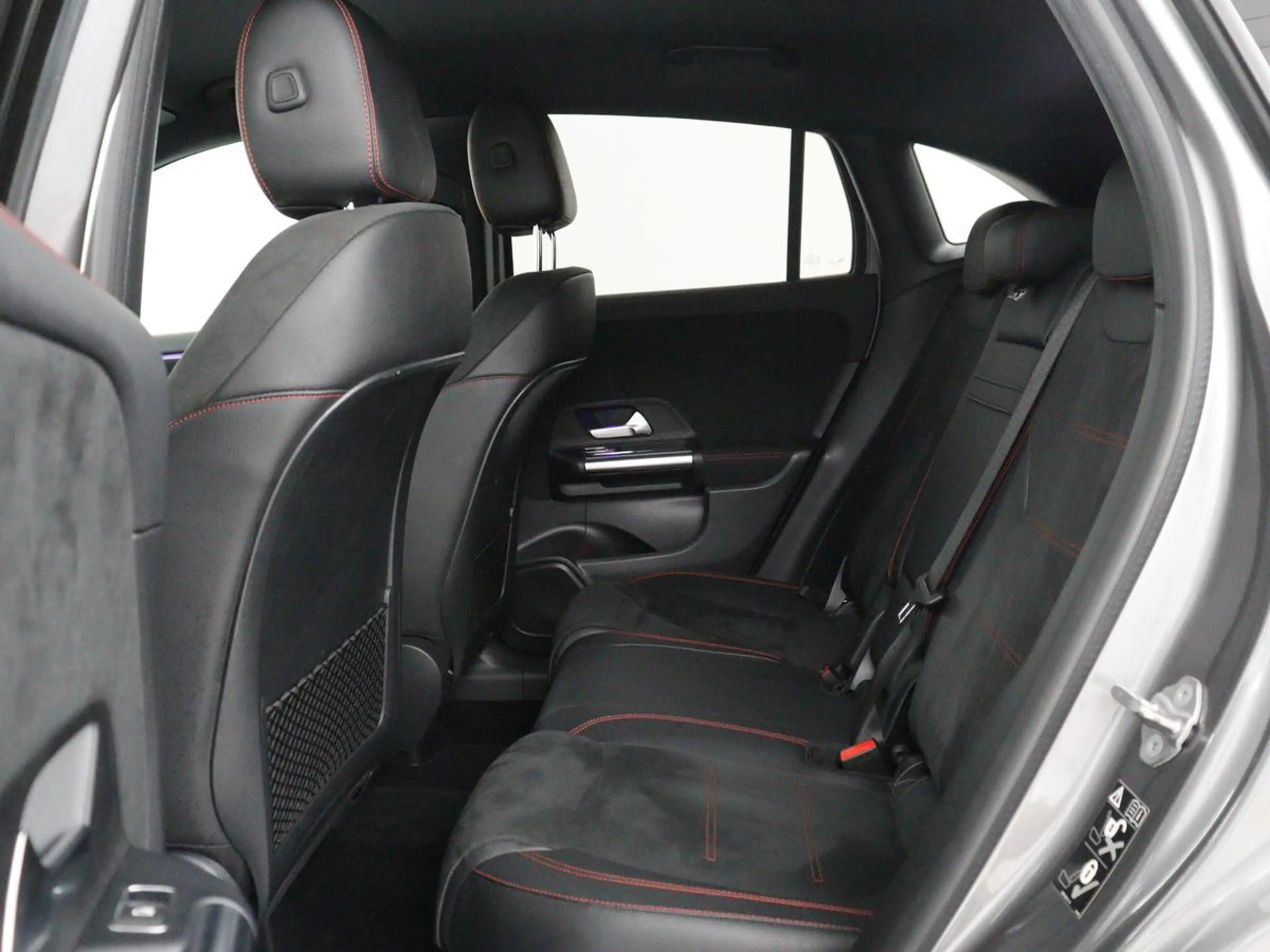 Mercedes-Benz GLA 250 e Business Solution AMG Limited | SOH 95,2% | Lede — photo 6