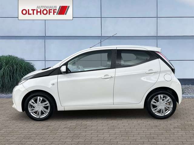 Toyota Aygo x-play touch