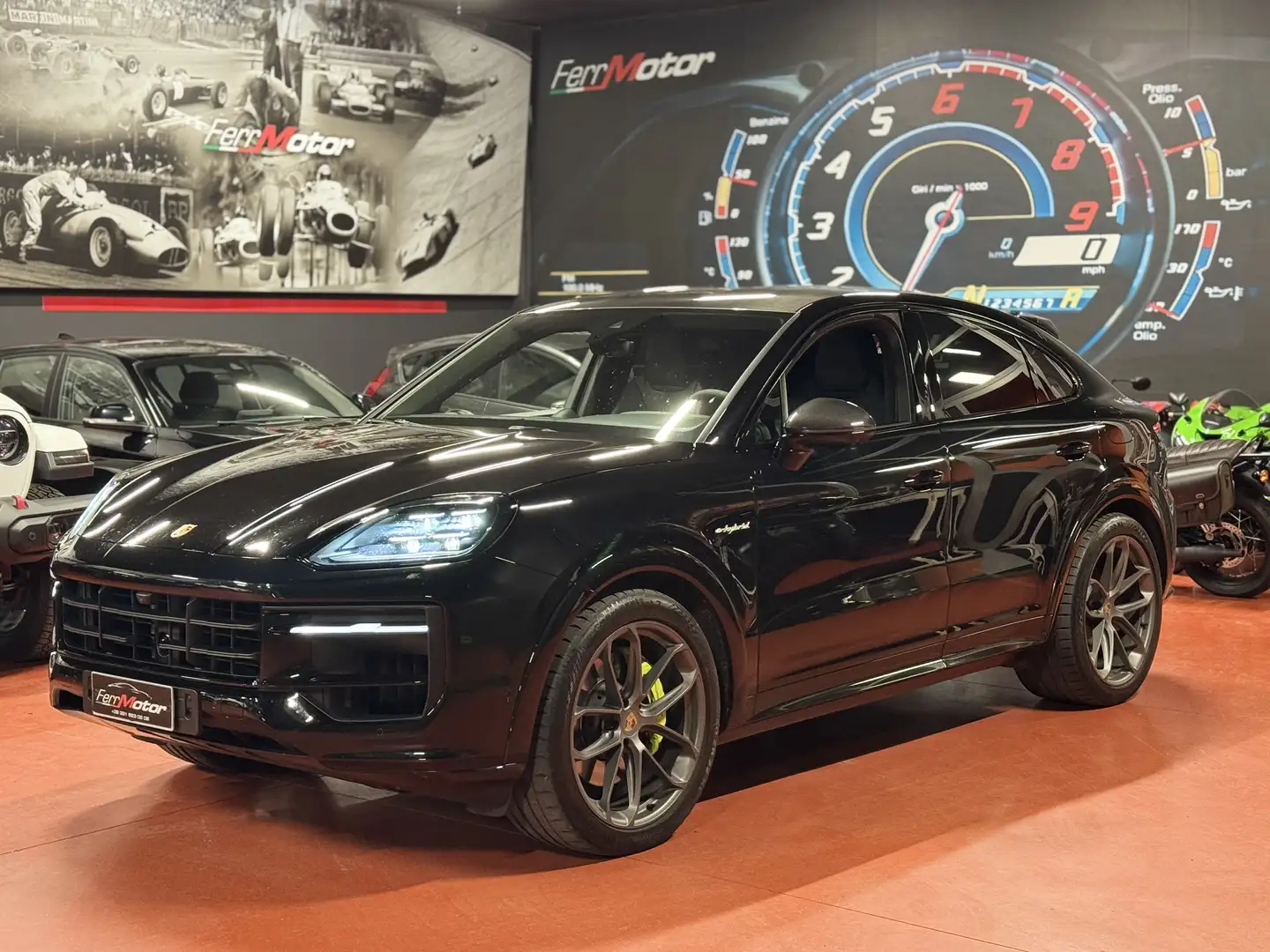 Porsche Cayenne Coupe 3.0 e-hybrid 5p.ti Full Carbon - 1