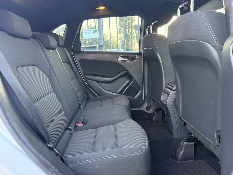 Mercedes-Benz B 180 D 2015 103000KM AUTOMAAT EURO6B NAVI PDC GARANTIE — photo 12
