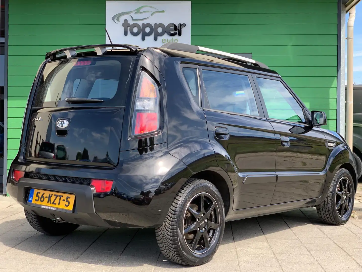 Kia Soul 1.6 X-tra | Navigatie | Airco | Nieuwe APK | Black - 2