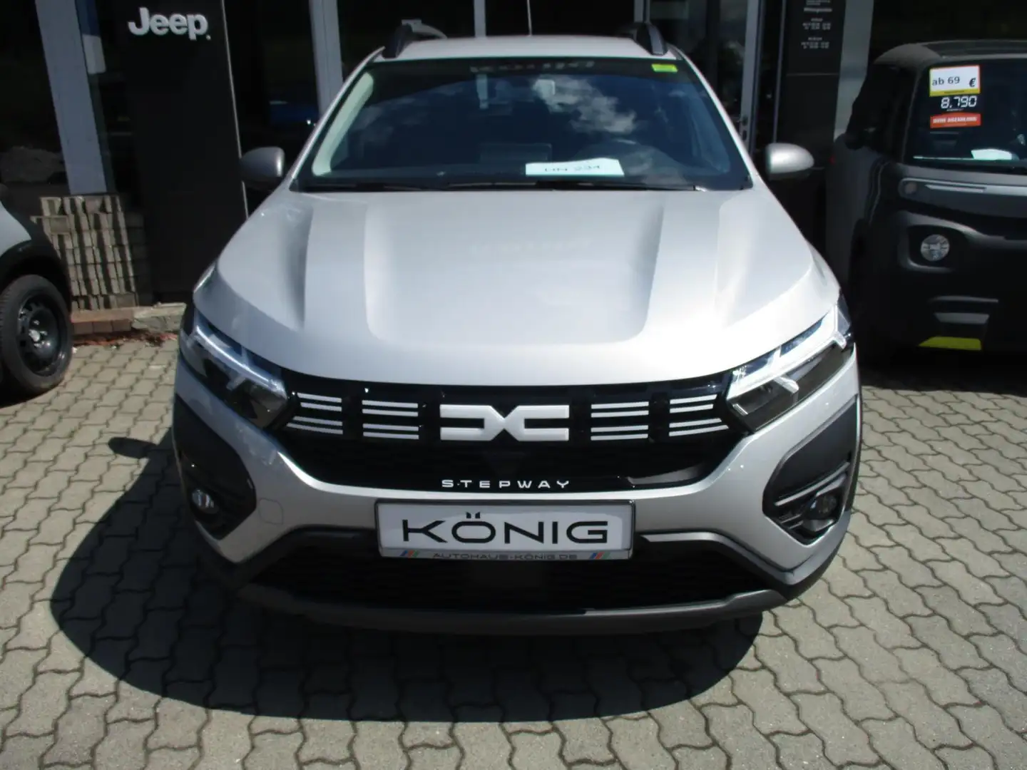 Dacia Sandero Stepway Expression+ TCe 100 ECO-G Grau - 2