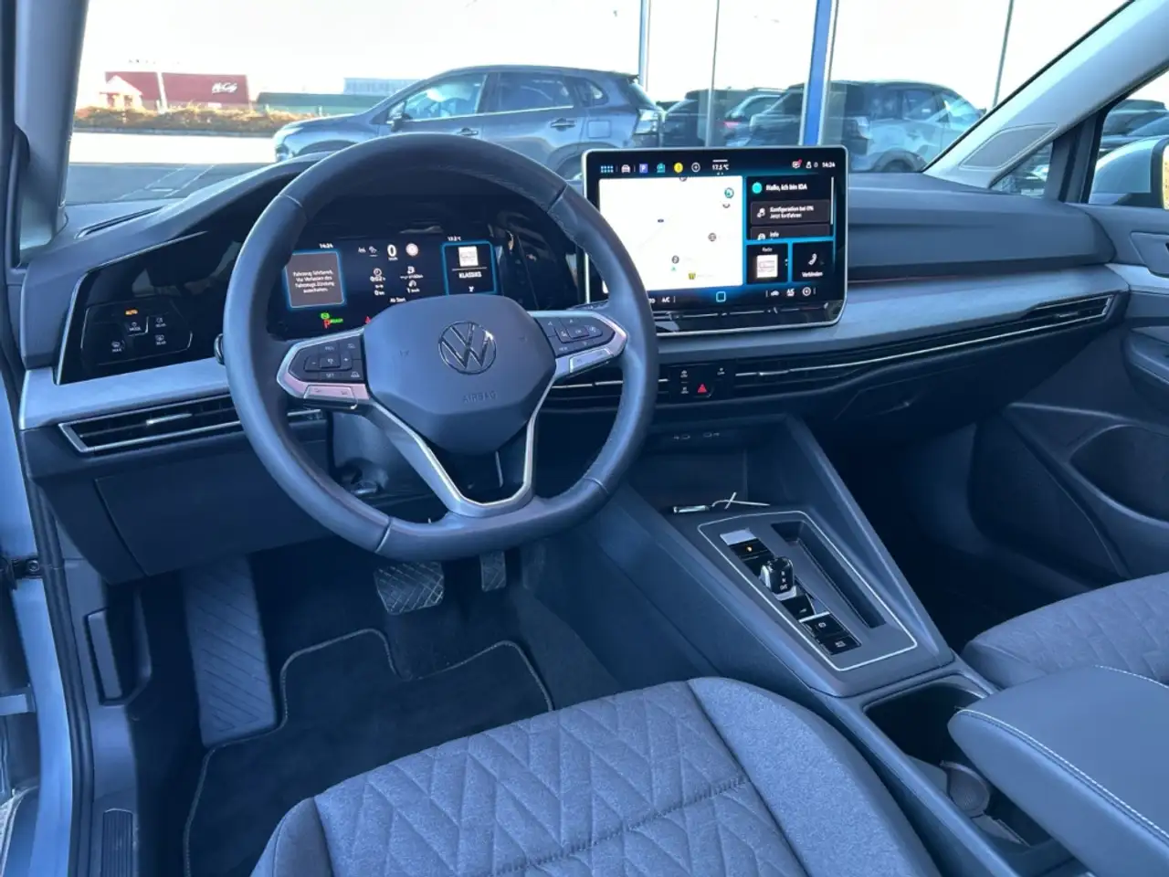 Volkswagen Golf VIII 1.5 eTSI Life DSG LED Navi Allwetterreifen As 8