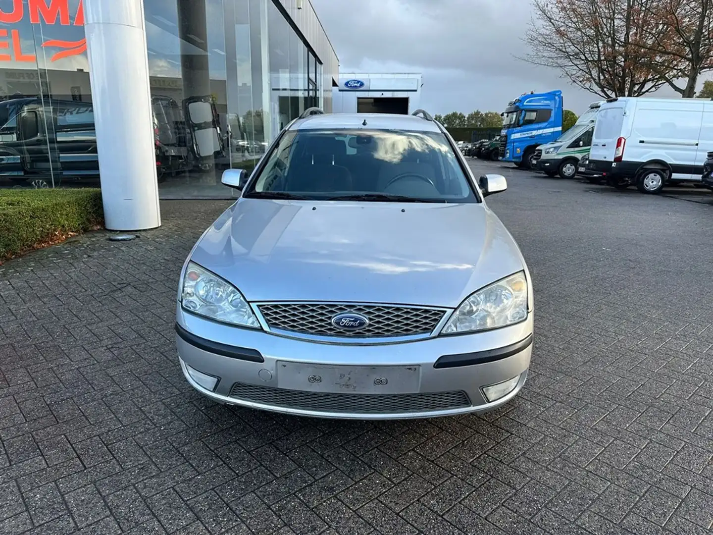 Ford Mondeo Enkel voor professionele verkoop Argent - 2