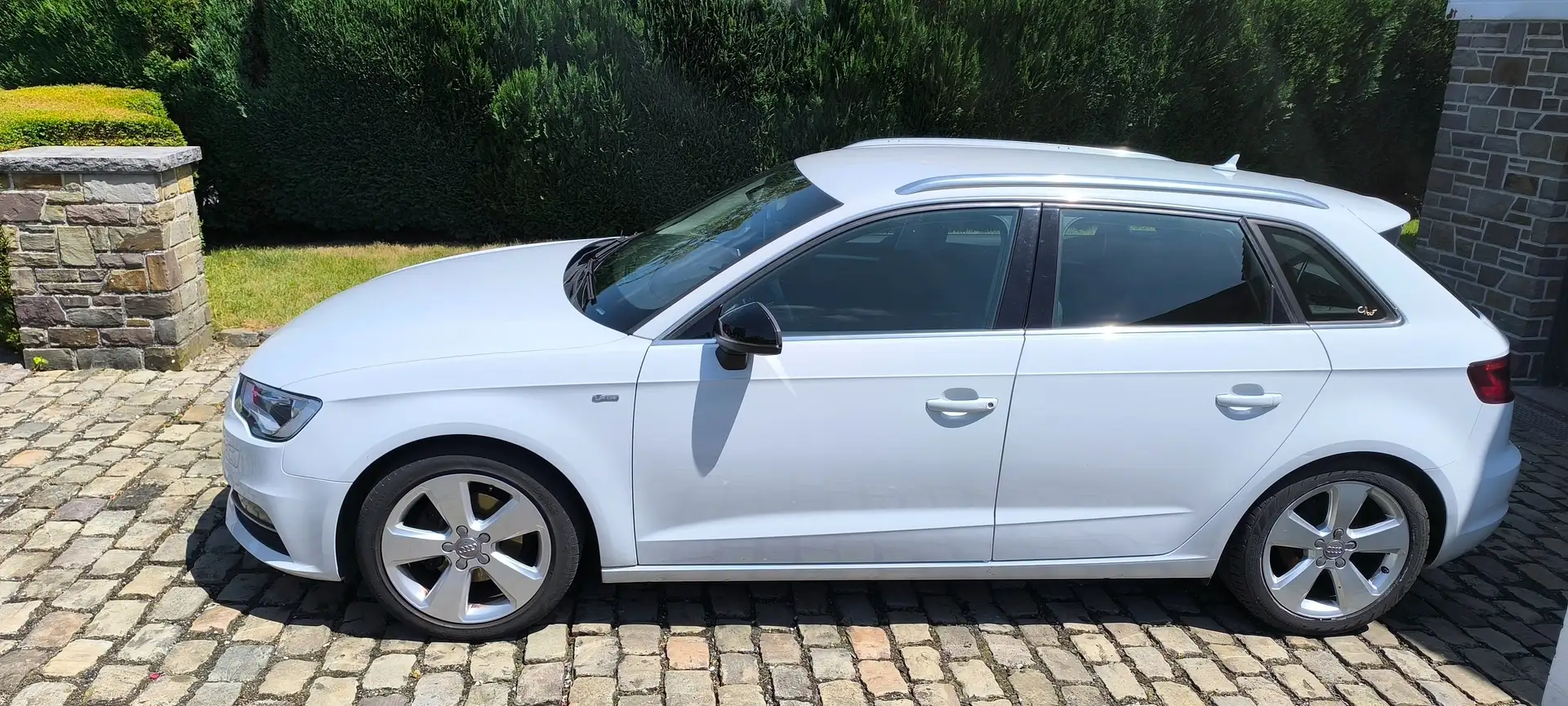 Audi A3 A3 Sportback 1.6 TDi Ambition Blanc - 1