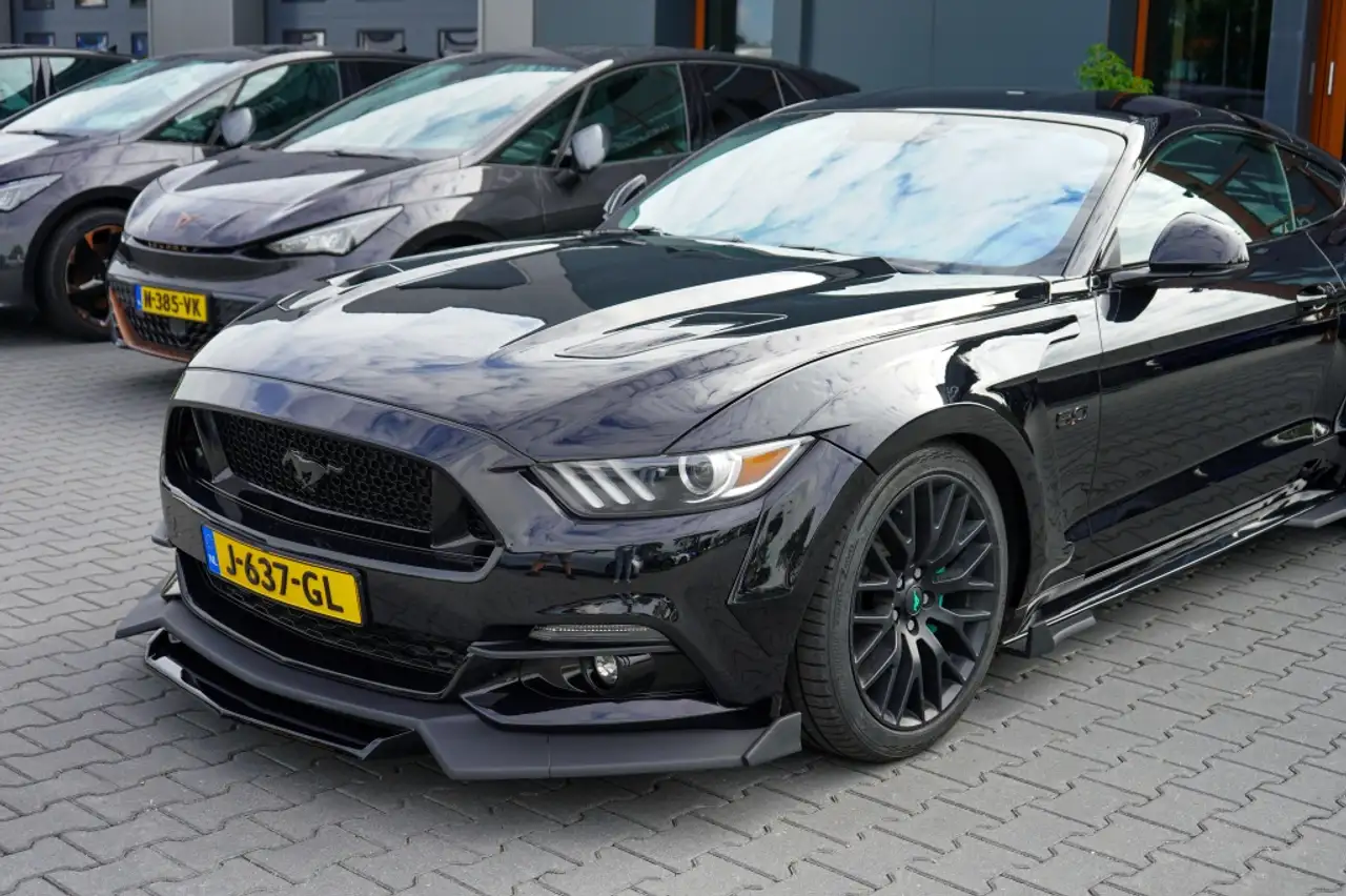 FORD MUSTANG FASTBACK 5.0 GT 421CH - BVA - CAMÉRA D'AIDE AU STATIONNEMENT - SELLERIE CUIR - CARBON - VERSION UE