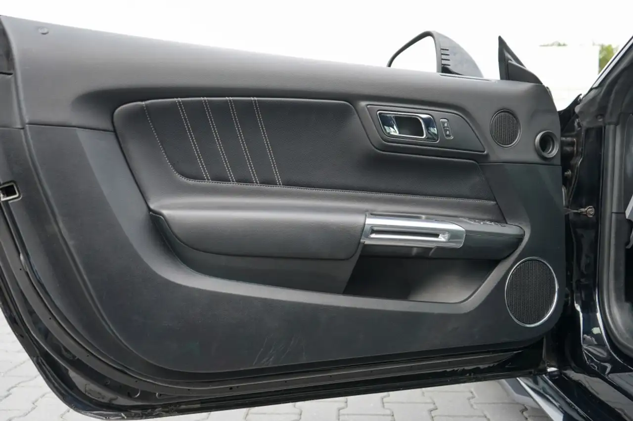 FORD MUSTANG FASTBACK 5.0 GT 421CH - BVA - CAMÉRA D'AIDE AU STATIONNEMENT - SELLERIE CUIR - CARBON - VERSION UE