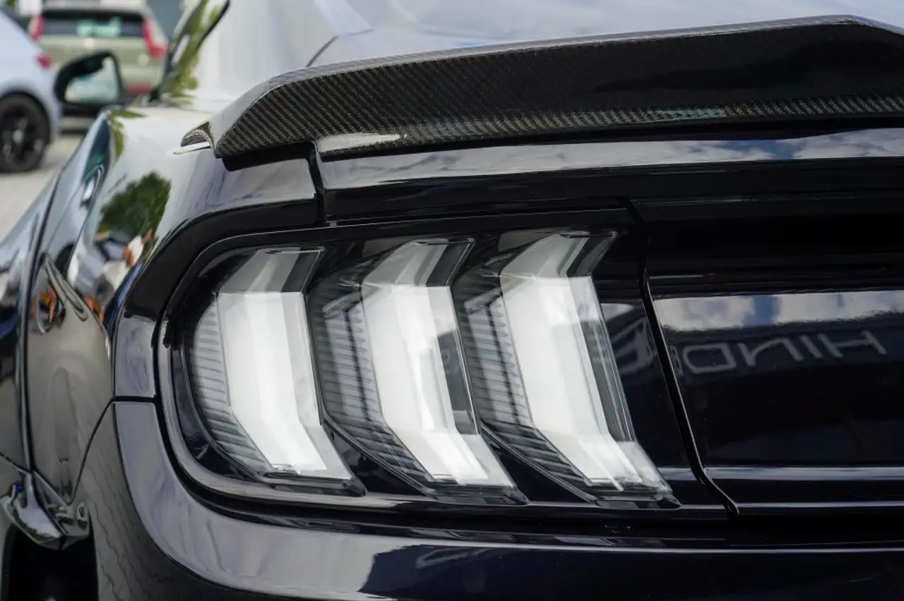 FORD MUSTANG FASTBACK 5.0 GT 421CH - BVA - CAMÉRA D'AIDE AU STATIONNEMENT - SELLERIE CUIR - CARBON - VERSION UE