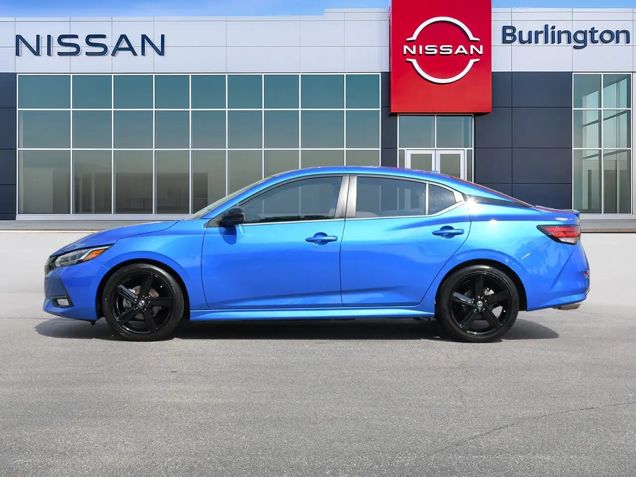 Nissan Sentra снимка Nissan Sentra