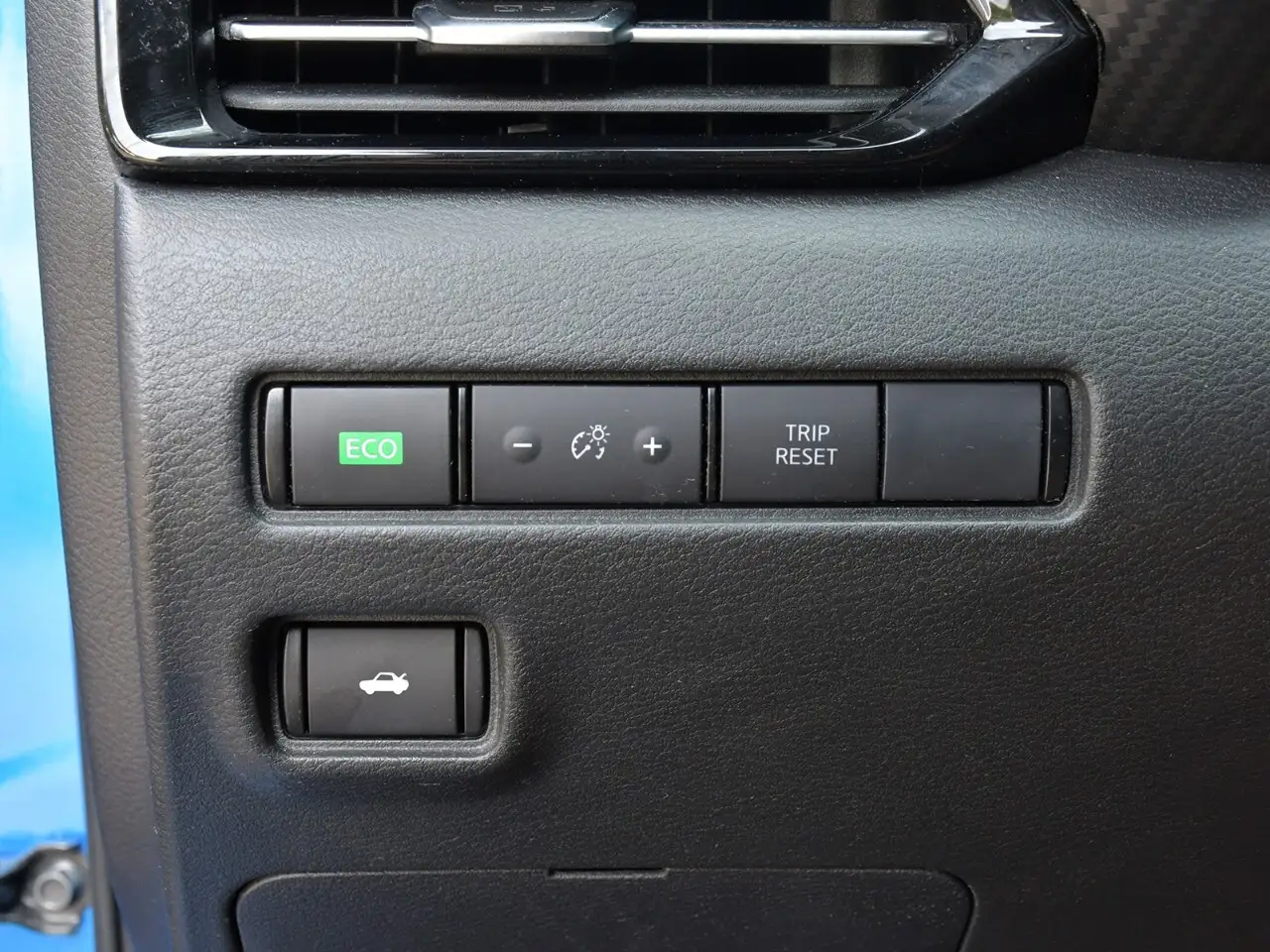 Nissan Sentra снимка Nissan Sentra
