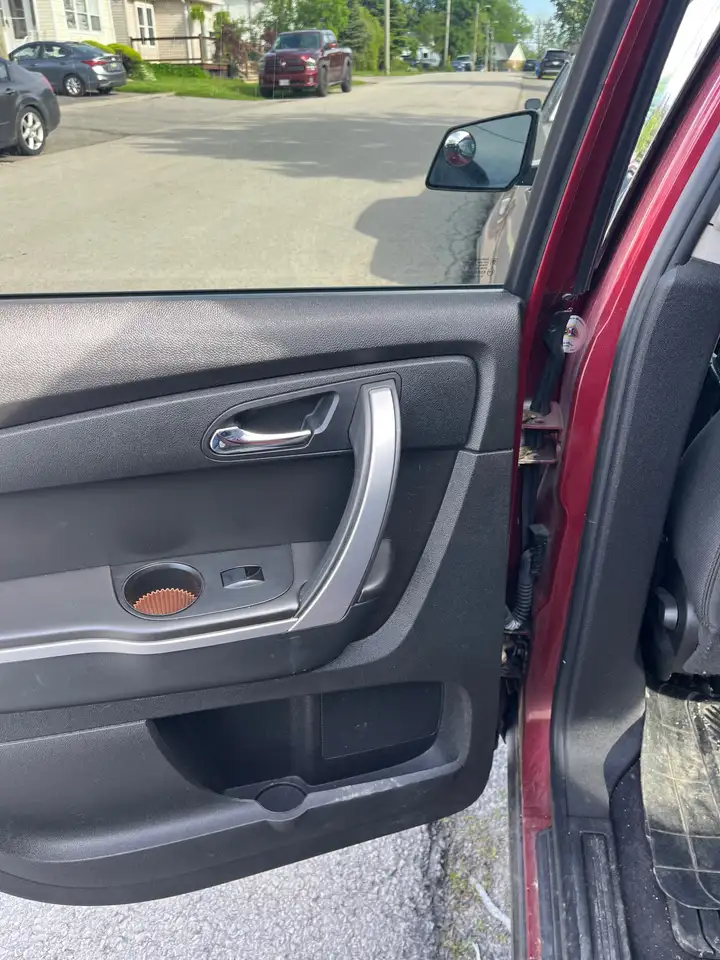 GMC Acadia снимка GMC Acadia