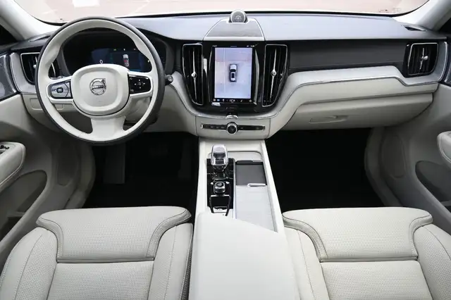 Volvo XC60 view 20