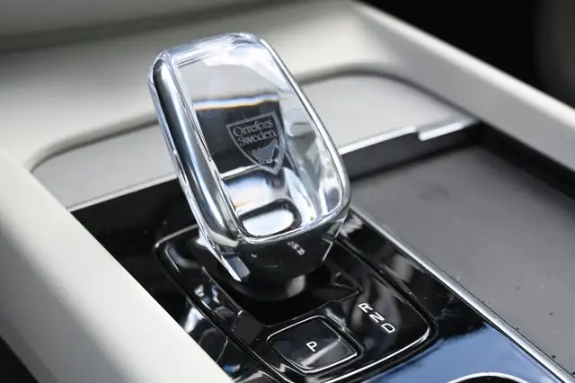 Volvo XC60 view 29