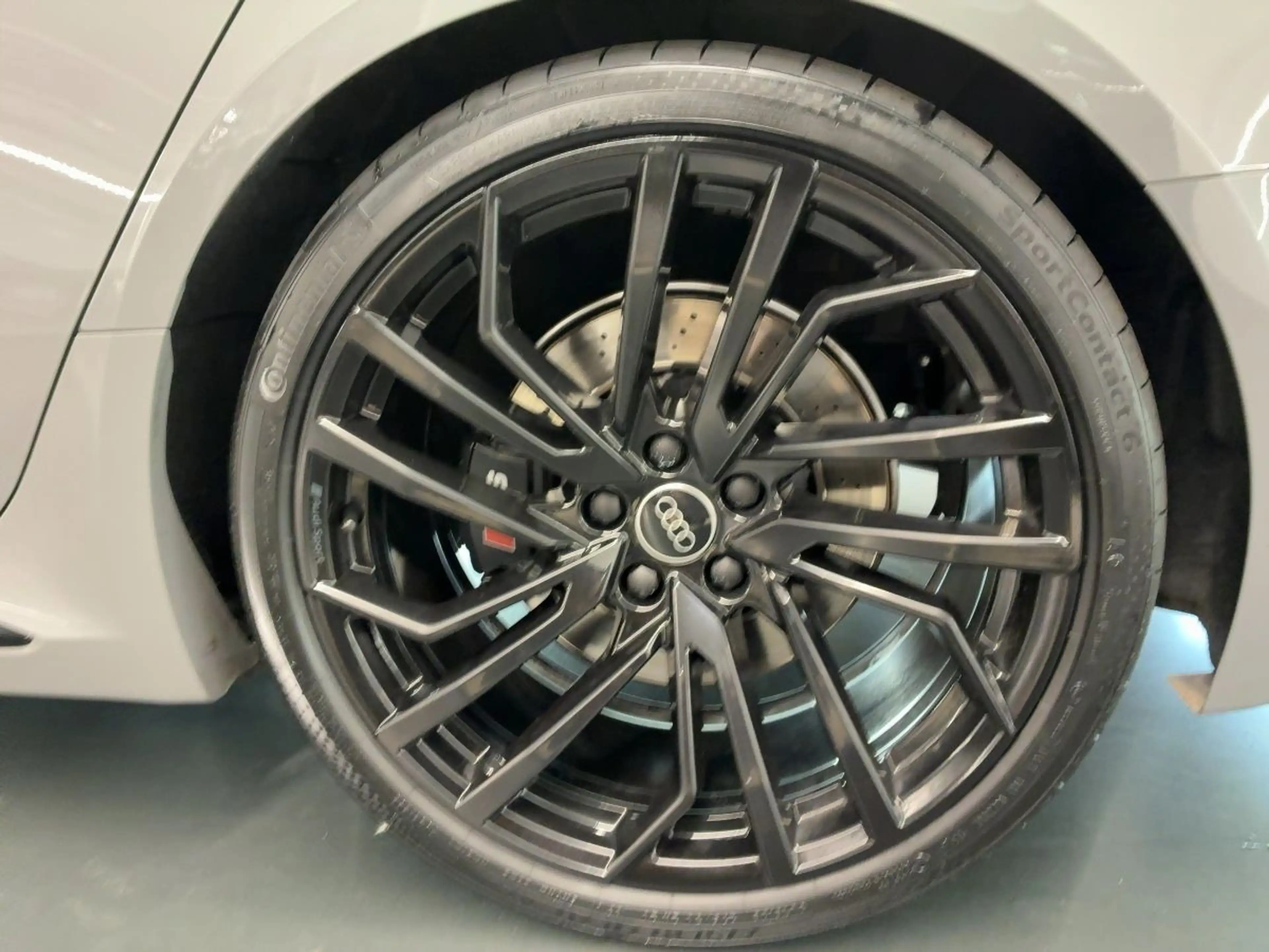 Audi RS4 RS4 Avant quattro tiptronic VirtualCockpit+ DAB — photo 11