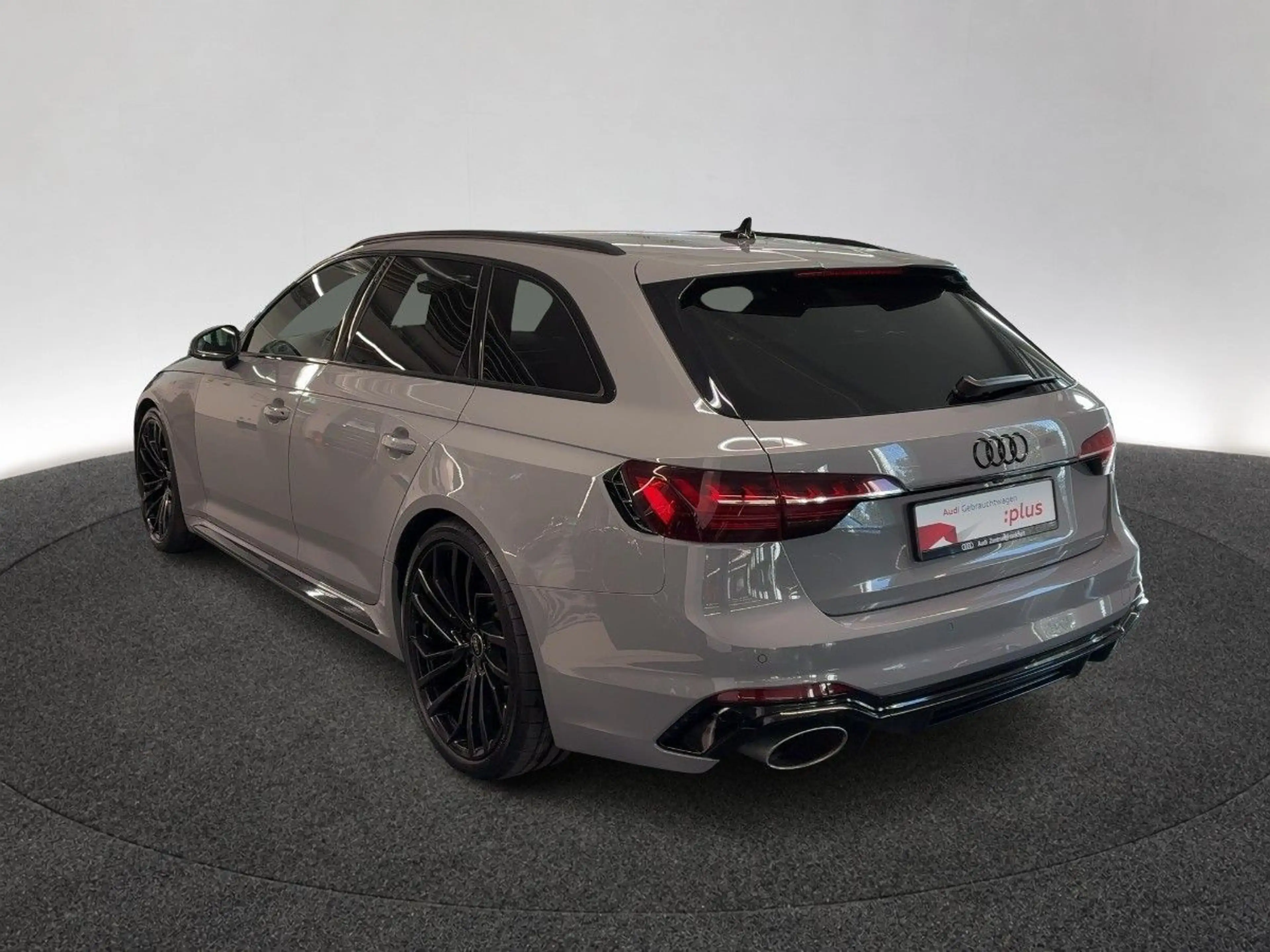 Audi RS4 RS4 Avant quattro tiptronic VirtualCockpit+ DAB — photo 2