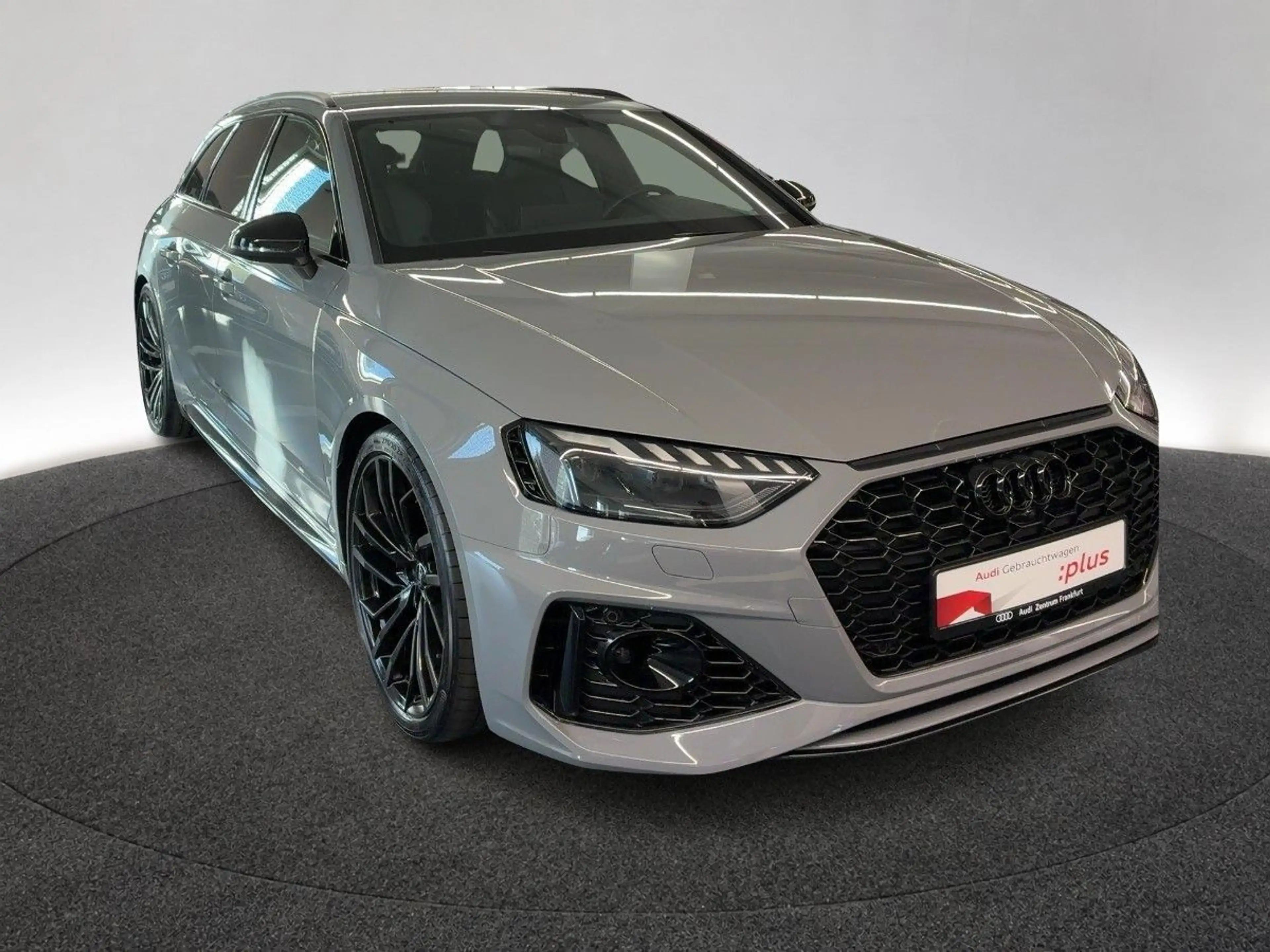 Audi RS4 RS4 Avant quattro tiptronic VirtualCockpit+ DAB — photo 4
