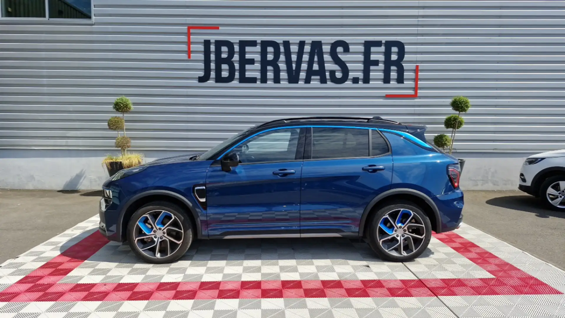 Lynk & Co 01 1.5 PHEV 261 CH DCTH7 Bleu - 1