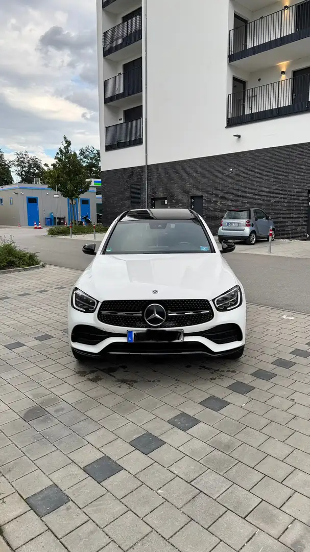 Mercedes-Benz GLC 200 d 4Matic 9G-TRONIC AMG Line Weiß - 2