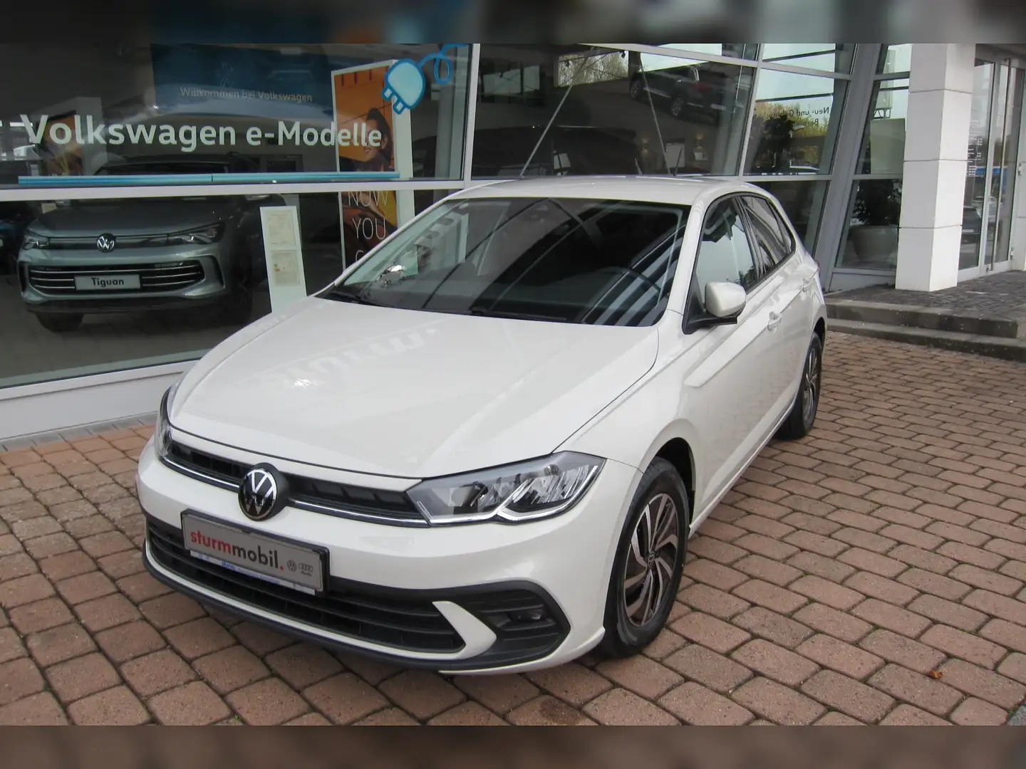 Volkswagen Polo VI Life 1.0 TSI *LED,Alu,SHZ* Grau - 2