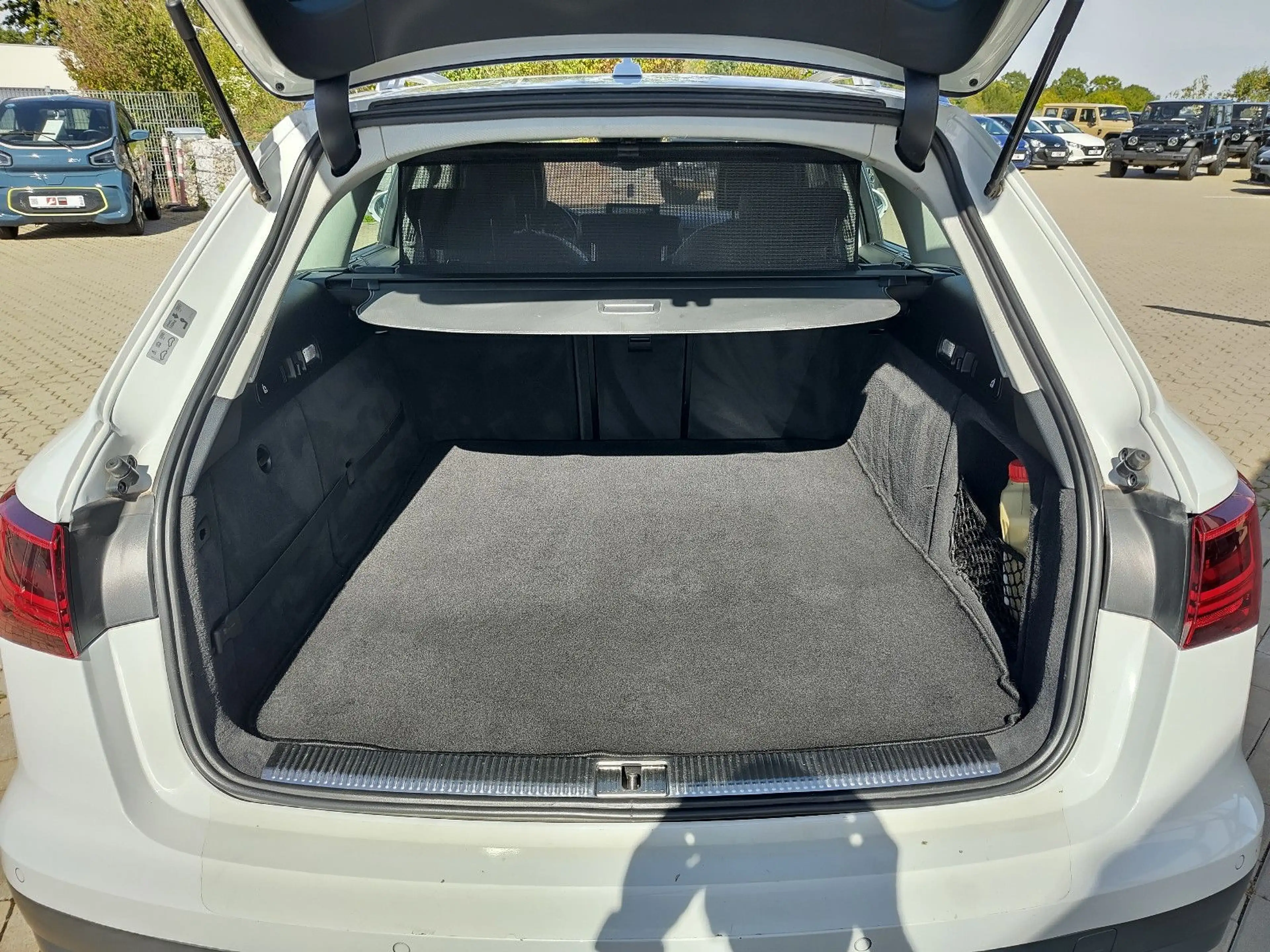 Audi A6 allroad 3.0 TDI quattro 200kW S tronic — photo 12