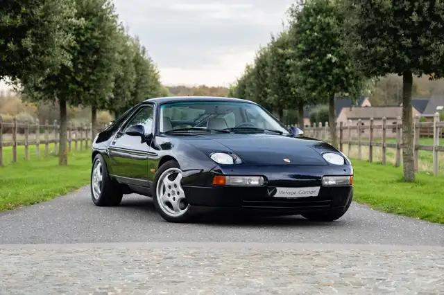 Porsche 928 GTS