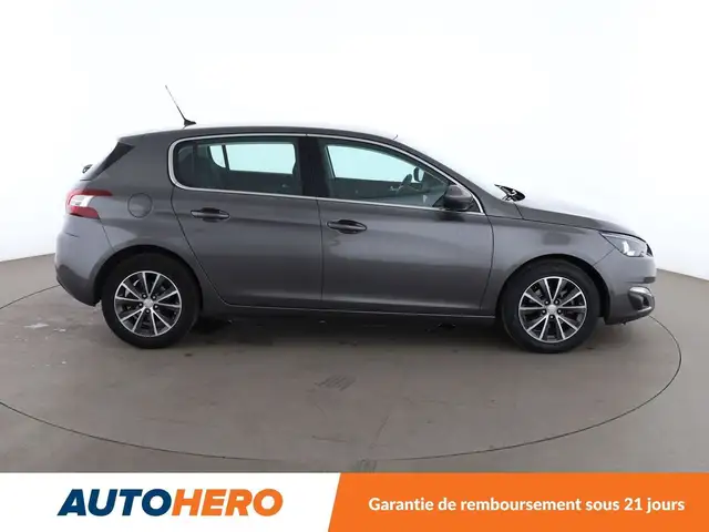 Peugeot 308 view 7