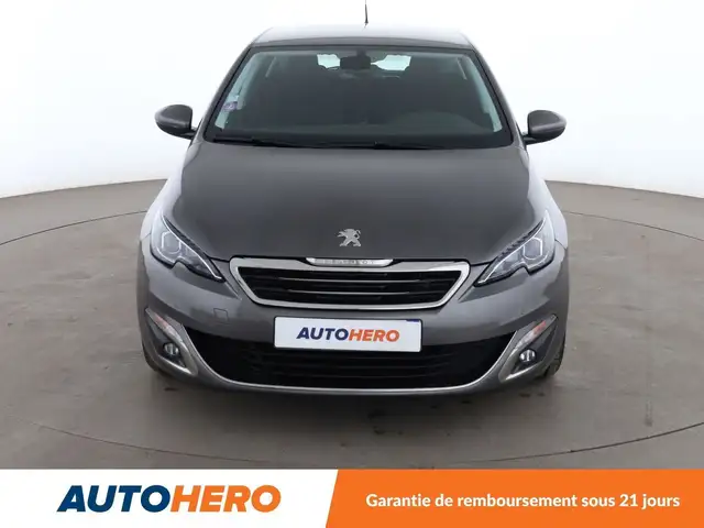 Peugeot 308 view 9