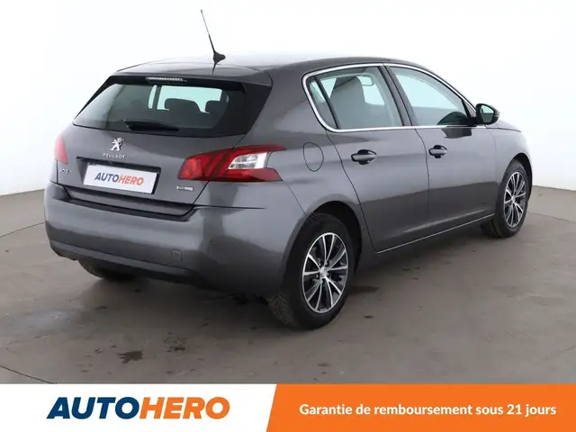 Peugeot 308 view 6