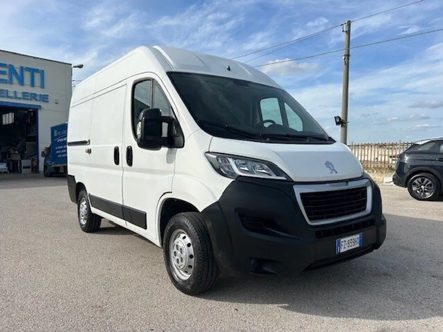 Peugeot Boxer 330 L1H2 2.2 BLUEHDI 120CV SeS Bianco - 1