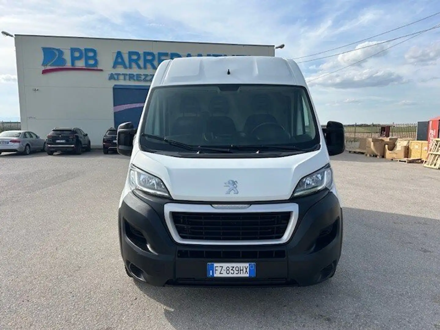 Peugeot Boxer 330 L1H2 2.2 BLUEHDI 120CV SeS Bianco - 2